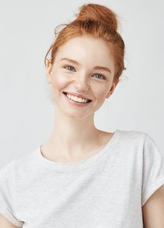 Woman with a natural, confident smile