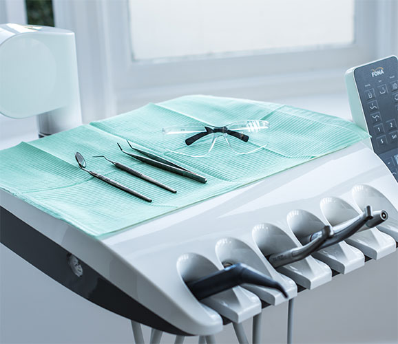 The Bespoke Dental Clinic tools